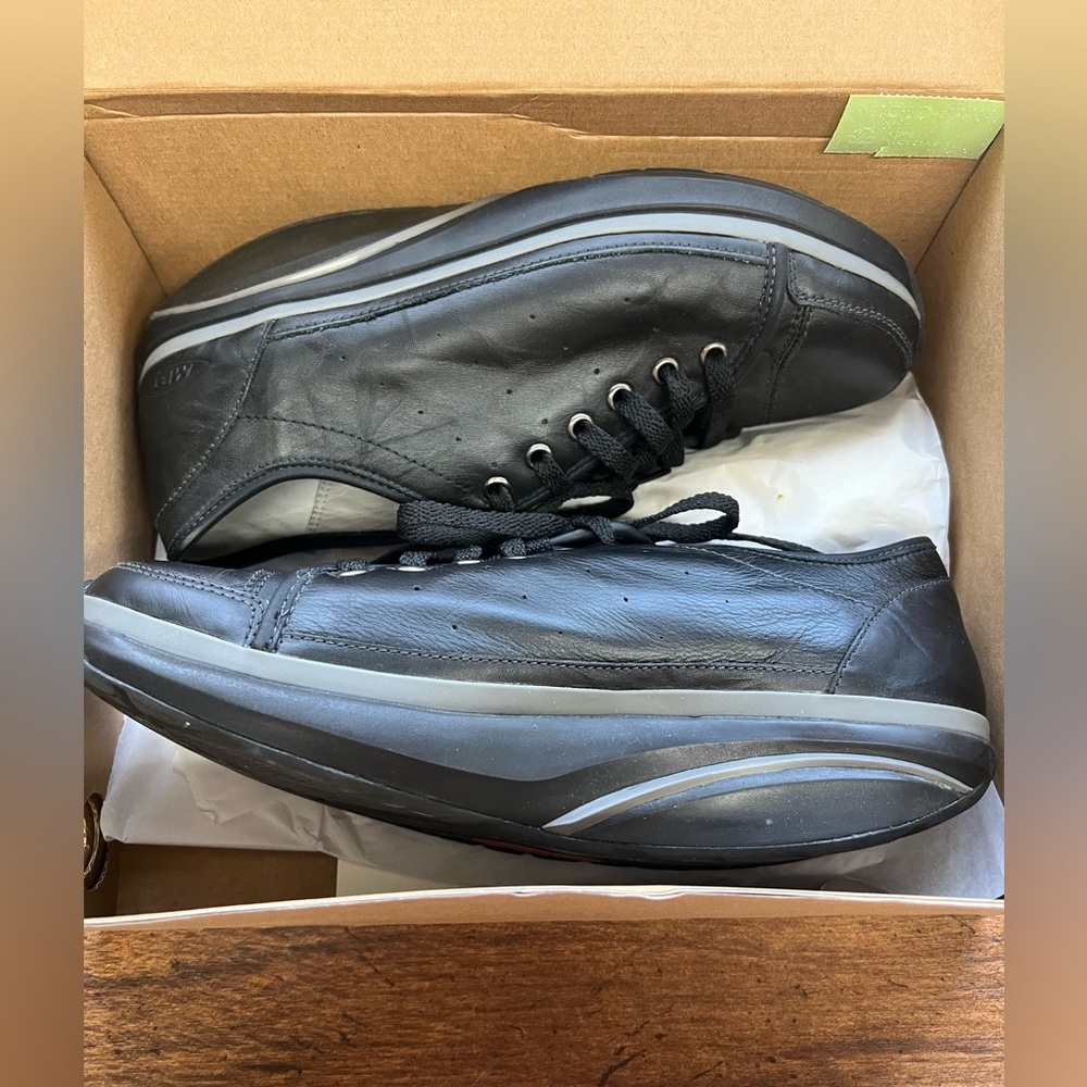 Like NEW MBT Women's Nafasi Black Leather Toning Walking Shoes US sz. 9-9.5 - Picture 9 of 12